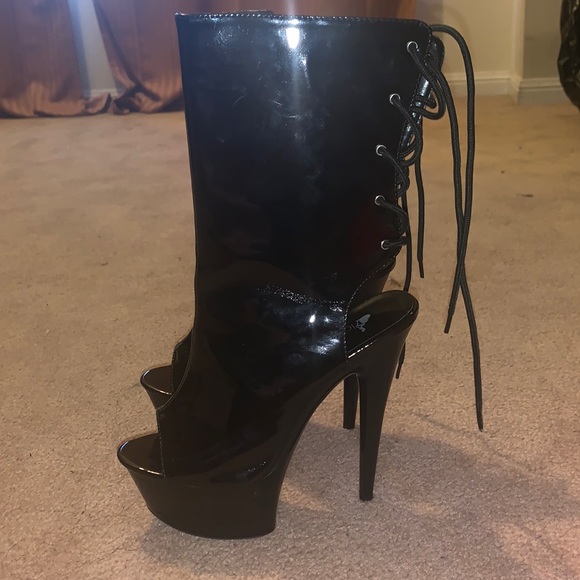 Heels - Picture 3 of 5